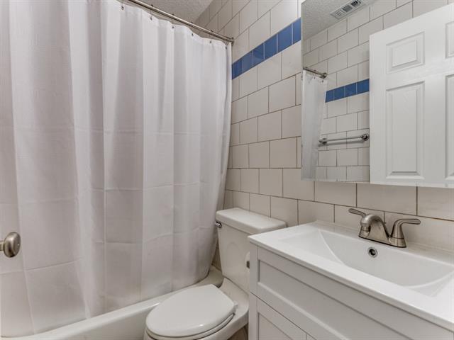 Building Photo - 512 Bluebonnet Dr