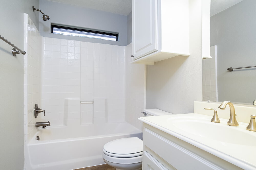 Building Photo - 612 Spruce Dr