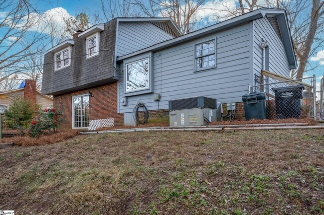 Building Photo - 125 Newgate Dr