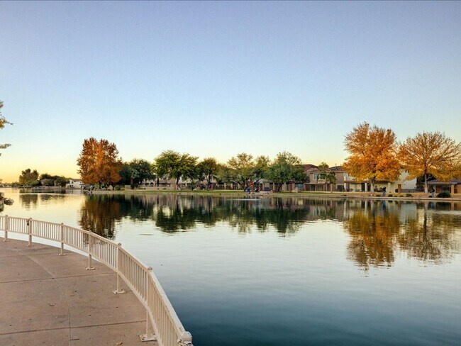 Building Photo - 3 Bedroom 2 Bathroom With Office/Flex room Located in RANCHO SAHUARITA!