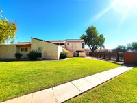 Building Photo - AFFORDABLE TOWNHOUSE IN TEMPE!