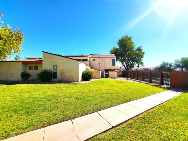 Primary Photo - AFFORDABLE TOWNHOUSE IN TEMPE!