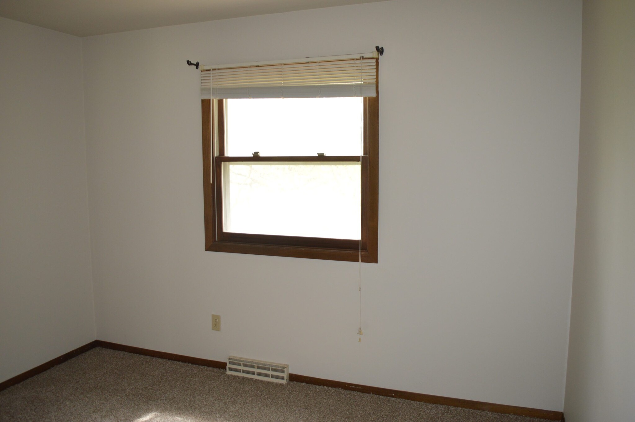 Building Photo - 2646 Osmundsen Rd