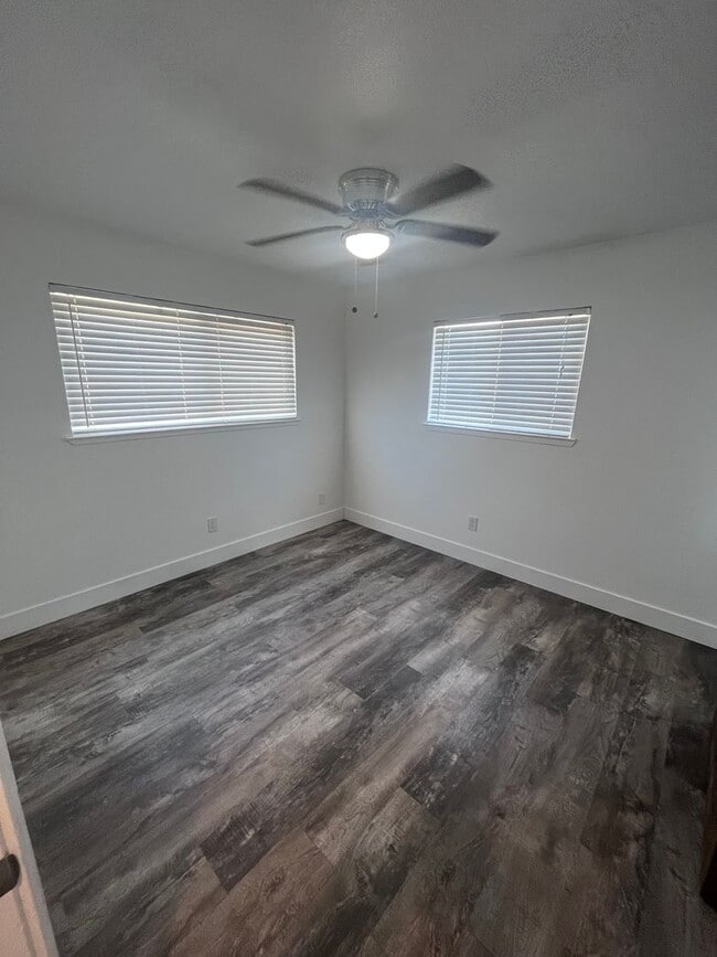 Building Photo - BEAUTIFUL 3 BEDROOM HOME IN ELVERTA!!