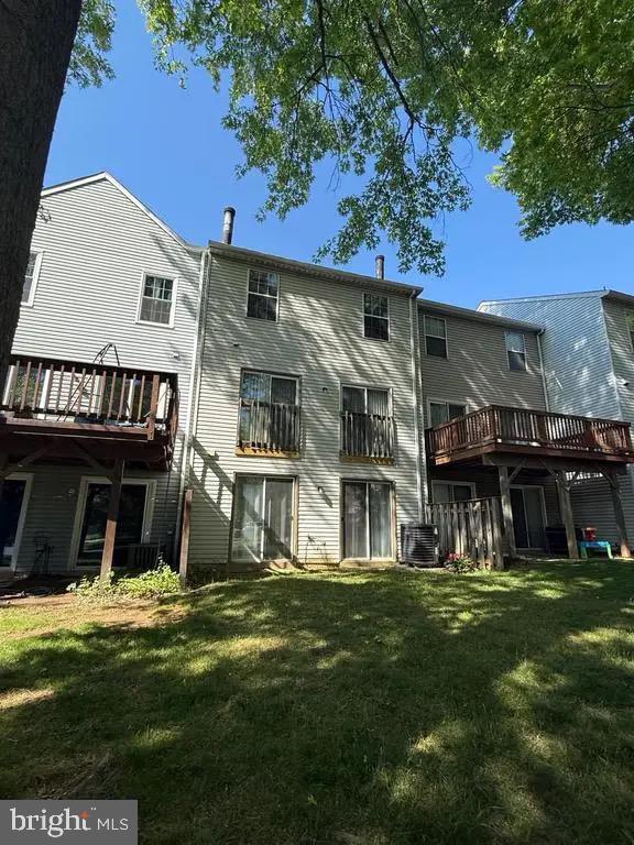 Building Photo - 4711 Leyden Way