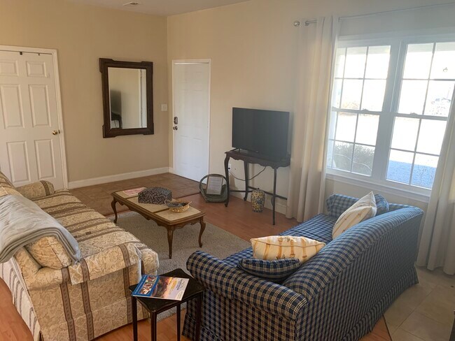 Building Photo - 3514 Brevard Rd