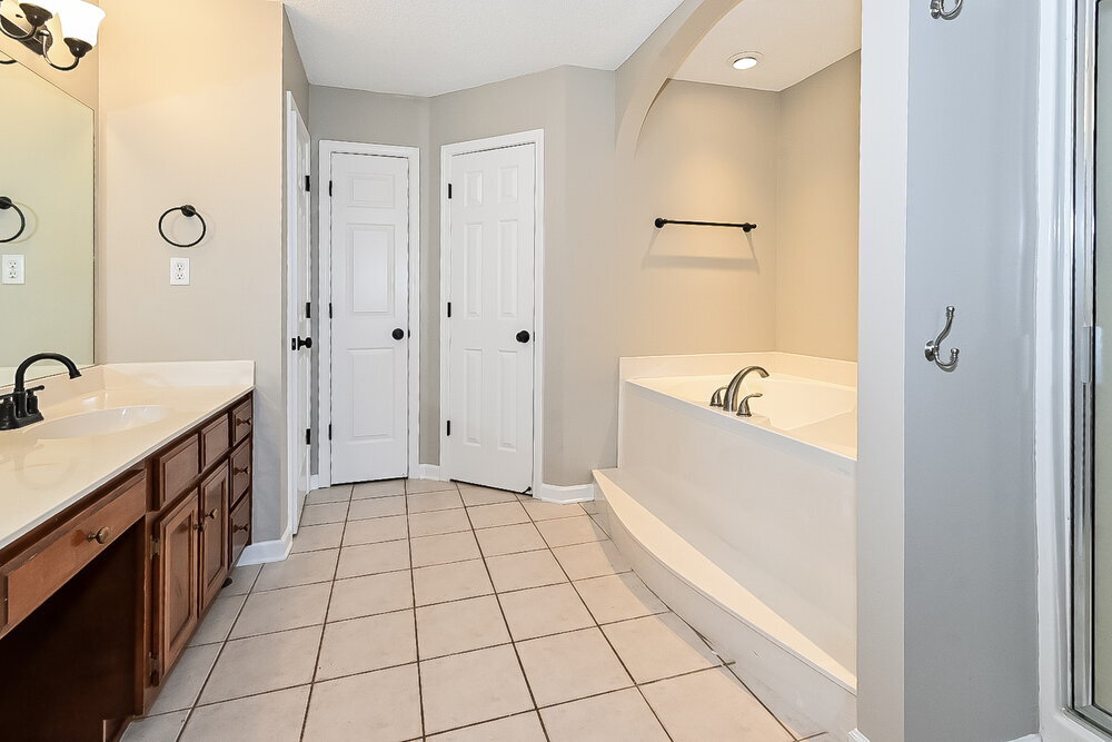 Building Photo - 3163 Big Ben S