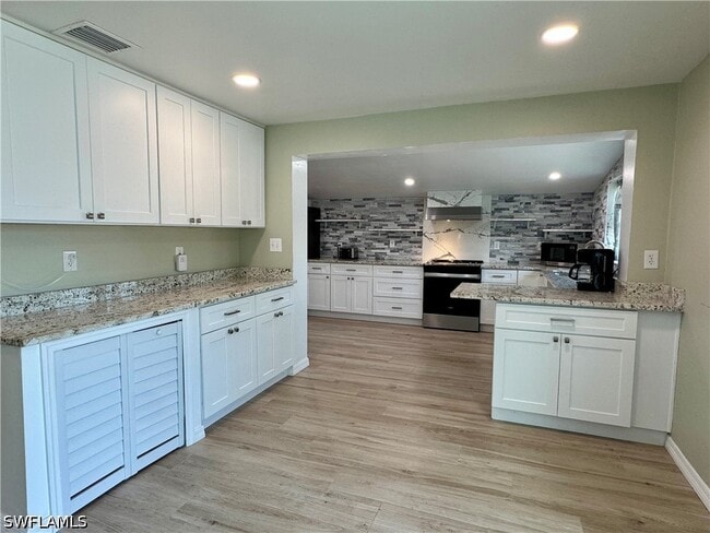 Building Photo - 829 107th Ave N