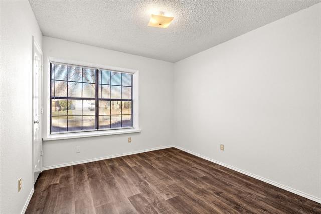 Building Photo - 4845 Barberry Dr