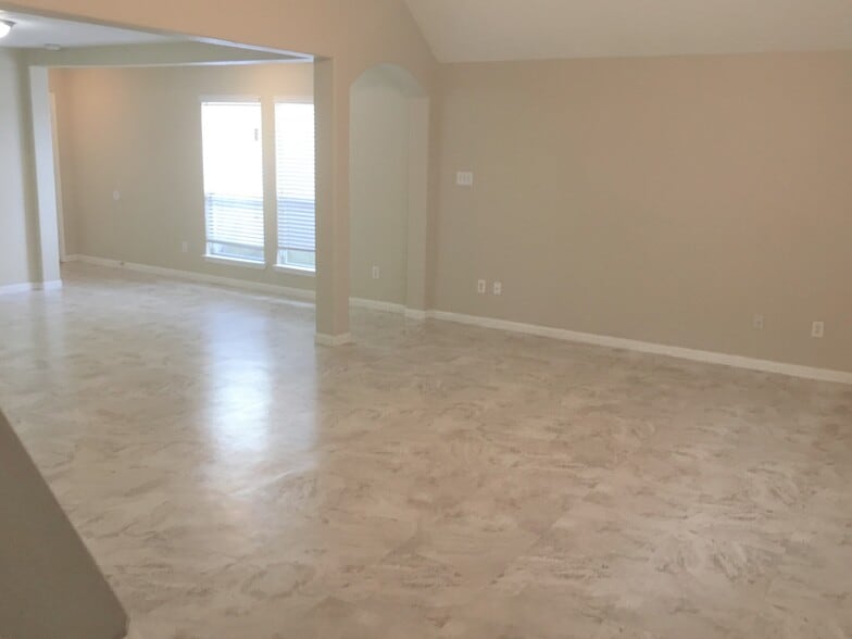 Building Photo - 13030 Maile Park Dr