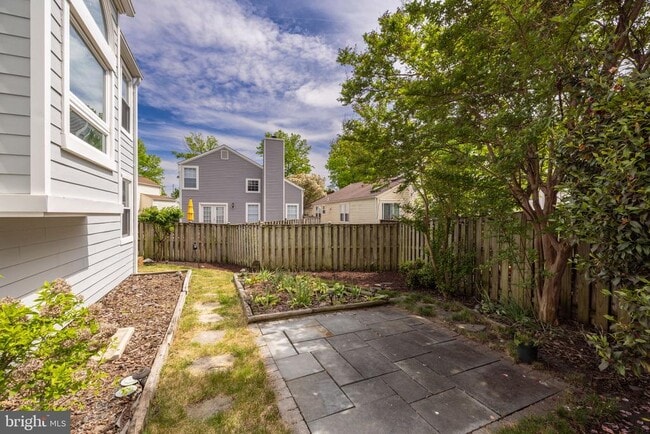 Building Photo - 6015 Good Lion Ct