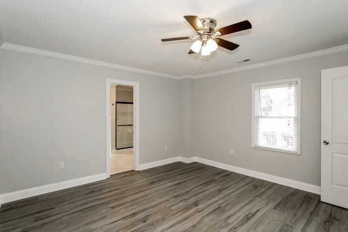 Building Photo - 603 Linwood Rd