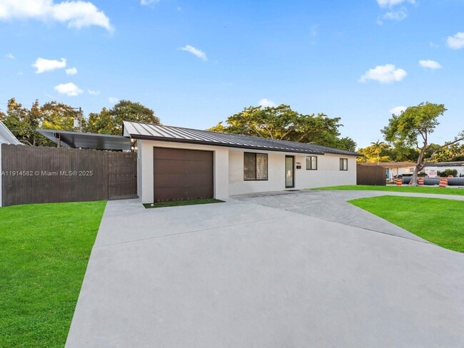 Building Photo - 19850 Franjo Rd