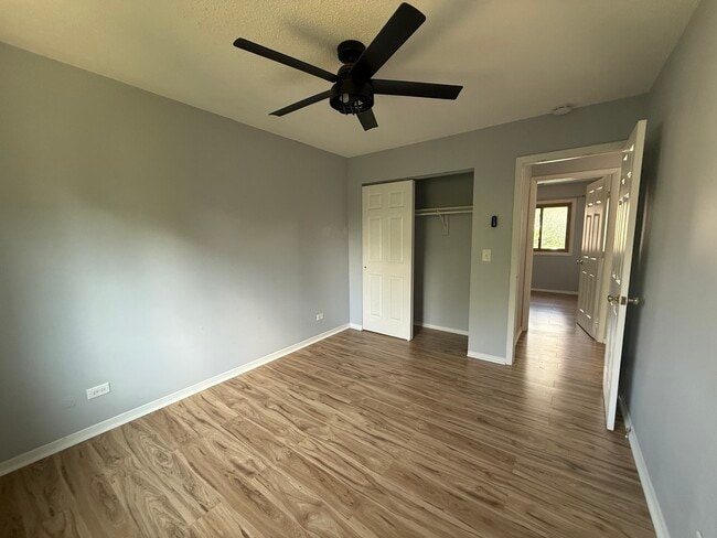 Building Photo - 1711 Bell Dr