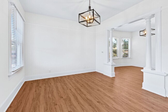 Building Photo - Downtown Napa 2 bdrm 1.5 Bath Home Availab...