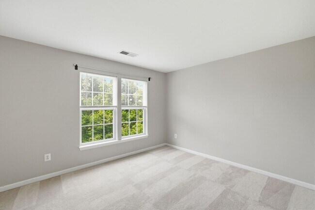 Building Photo - Experience the perfect blend of comfort, style, and functionality in this beautifully designed fo...