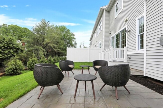 Building Photo - 1 Davies Dr