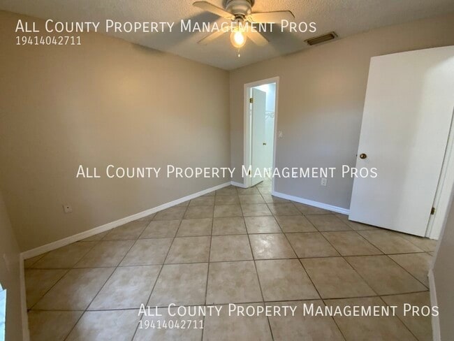 Building Photo - 914 Royal Palm Dr