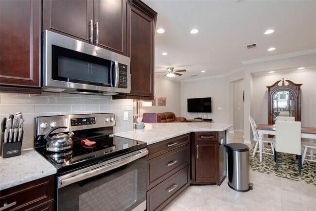 Building Photo - 1077 Amber Leaf Trl