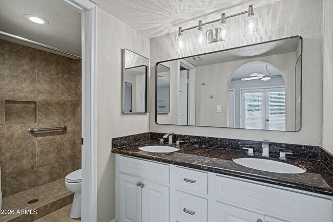 Building Photo - 1920 E Maryland Ave