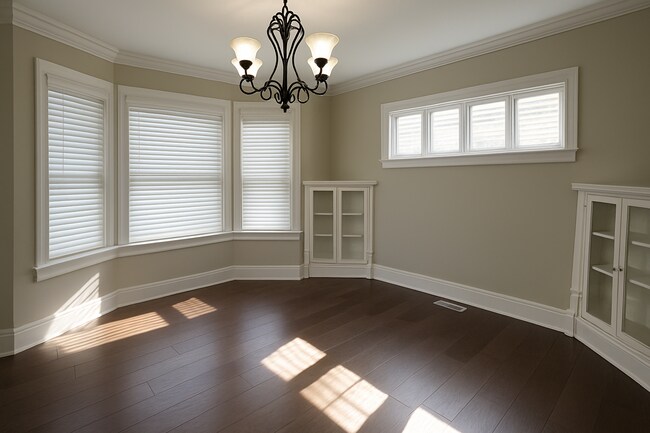 Building Photo - Immediate Move In or Nov 1st Beautiful 3 B...