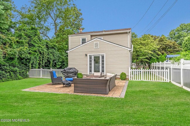 Building Photo - 240 Alpern Ave