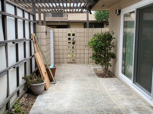 Building Photo - 999 E Valley Blvd