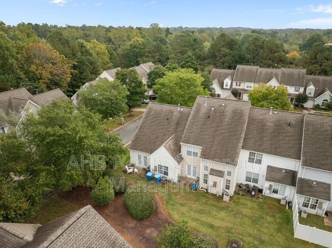 Building Photo - 949 Pensford Dr