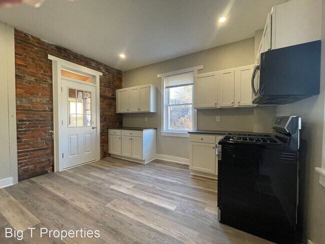 Building Photo - 4 br, 2 bath House - 3013 N Washington Street