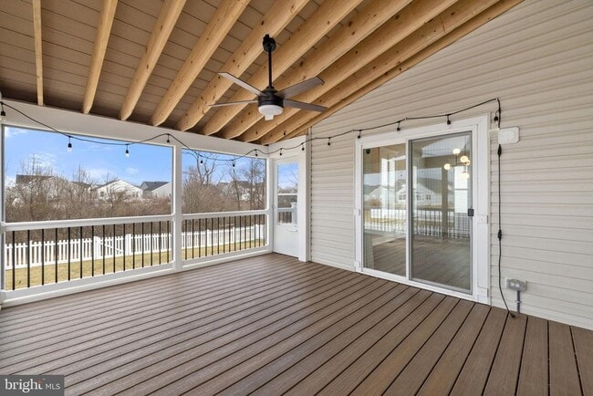 Building Photo - 513 Parkland Dr