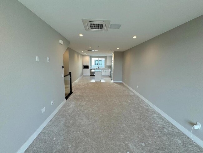 Building Photo - 1416 Venice Ter