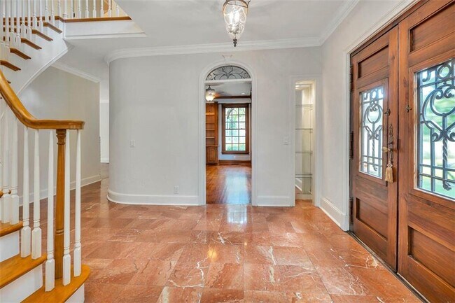 Building Photo - 210 Settlers Rd