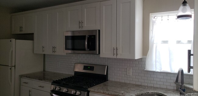 Building Photo - 1607 Waverly Ave