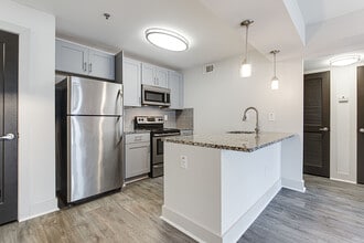 Building Photo - The Metro Apartments