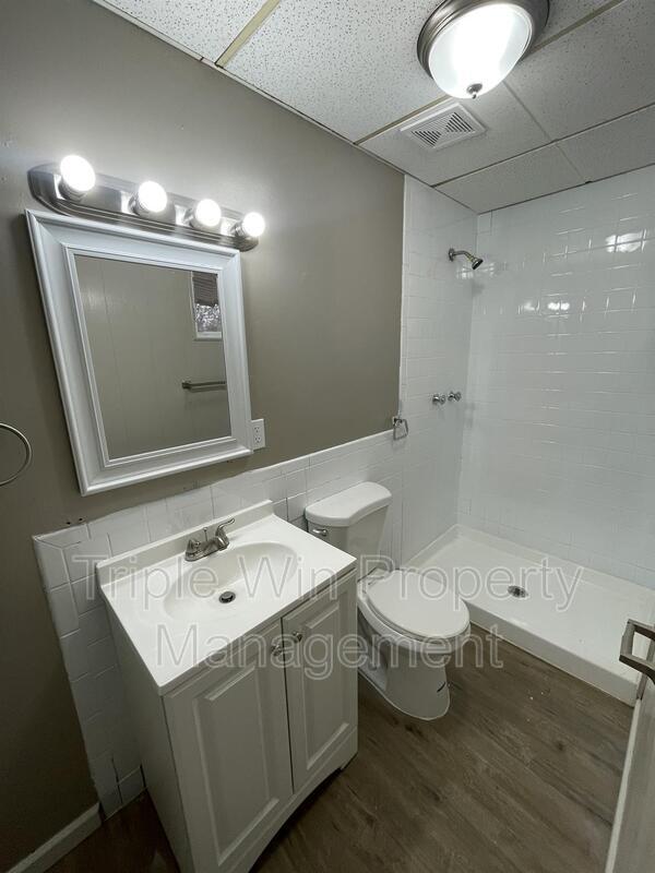Building Photo - 8322 Sagewood Ln