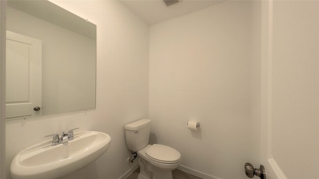 Building Photo - 16843 Old Wagon Wy