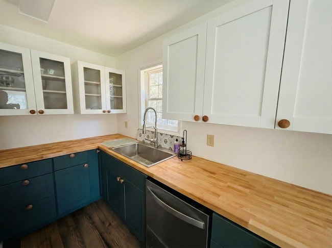 Building Photo - 2647 Blind Rd