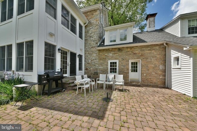 Building Photo - 966 Paige Ct