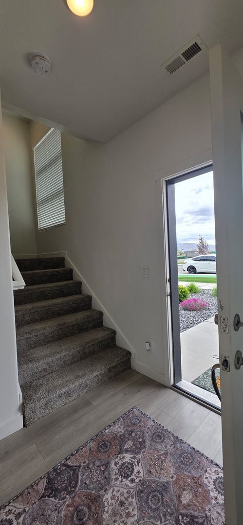 Building Photo - Rockwell Townhome in American Fork - For Rent - 3 Bedroom 2.5 Bath - Pool & Clubhouse