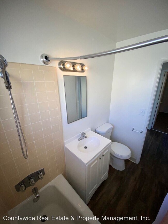 Building Photo - 1100-1154 N Mollison Ave