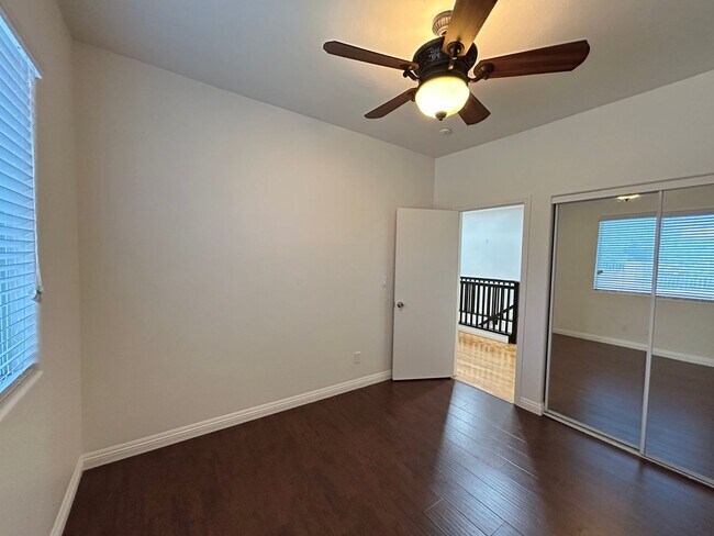 Building Photo - Desirable Summerlin Home 4 Bedrooms 2.5 Ba...