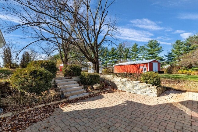 Building Photo - 49 Commanche Ct