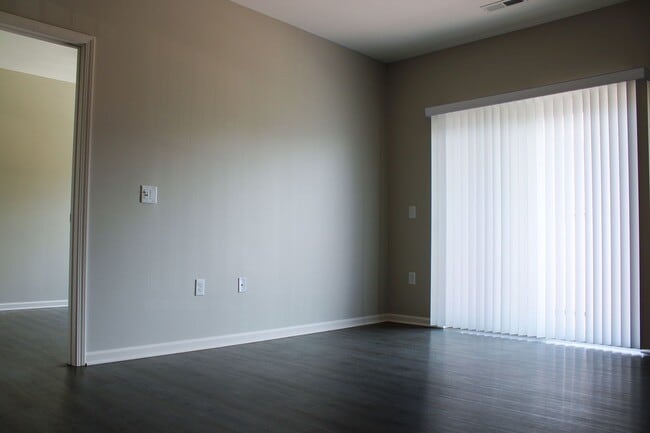 Building Photo - 3251 Redhawk St