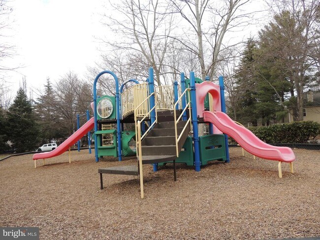 Building Photo - 12830 Rexmore Dr