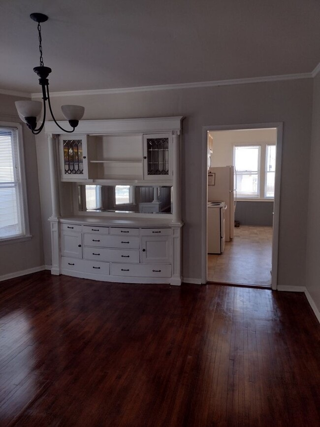 Building Photo - Great 3 Bed 1 Bath Home