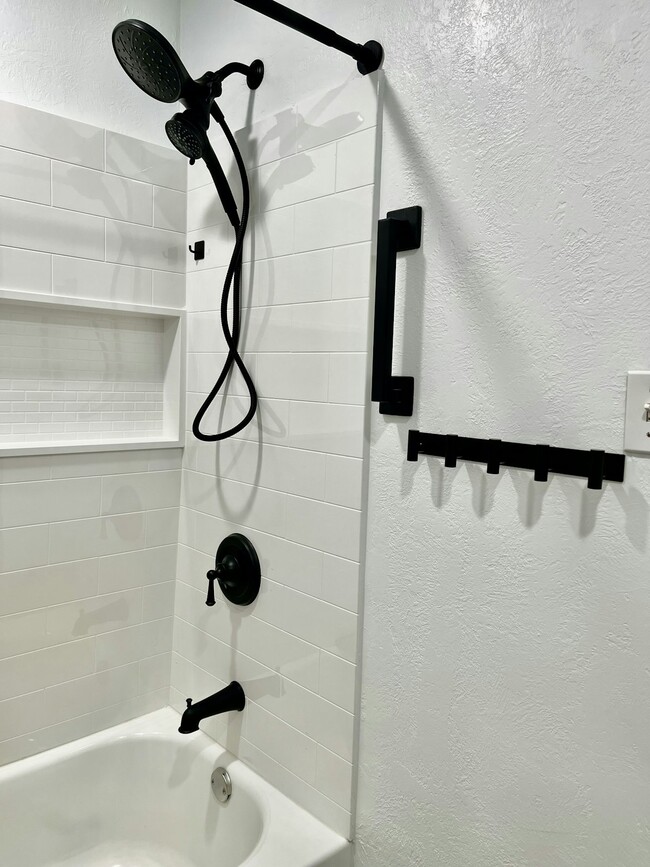 Building Photo - 3762 Laura Leigh Dr