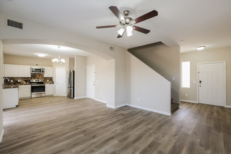 Building Photo - 2829 S 106th Pl