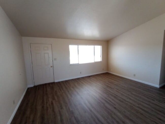 Building Photo - Timothy Way Duplex