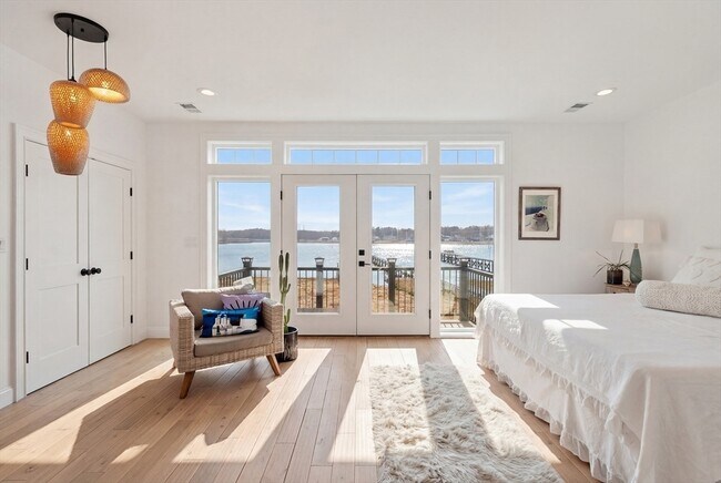 Building Photo - 16 Fosters Point