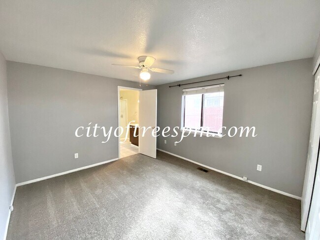 Building Photo - 3 br, 2 bath House - 1233 E Carter St